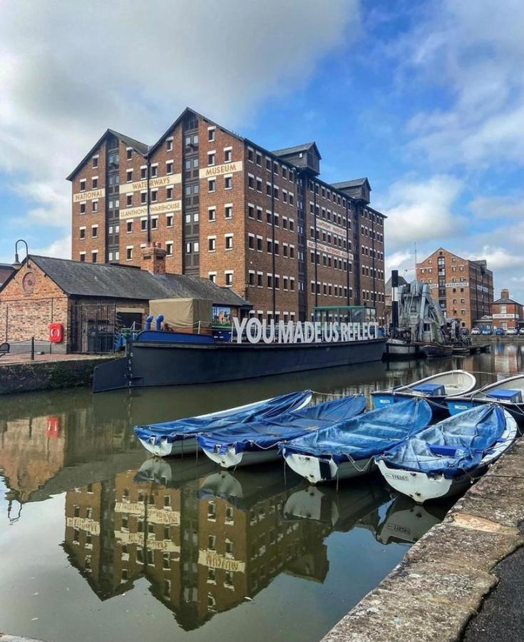 Stewart Docks Apartment Gloucester Exterior foto